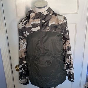 North Face pullover Youth size